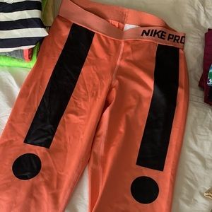Nike Pro | Pink Capri